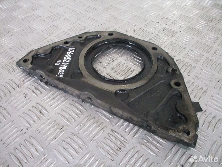 Крышка плиты двигателя Mercedes-Benz A4570111107