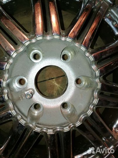 Шина с диском TIS