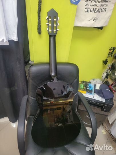 Акустическая гитара yamaha c40