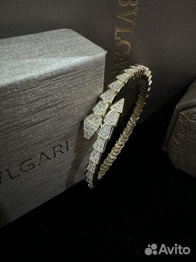 Золотой браслет bvlgari