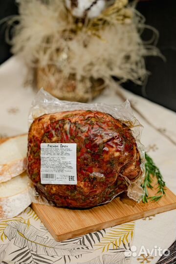 Мясной орех варено-копченый со специями