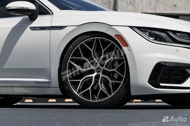 Кованый диск в стиле vossen R19 5x112