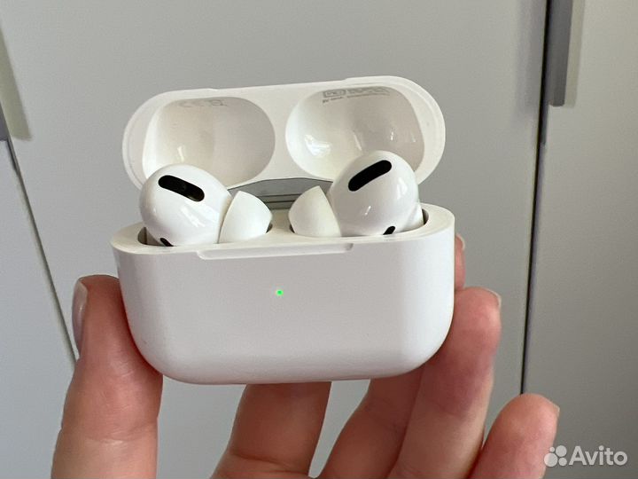 Оригинальные airpods pro (первое поколение)