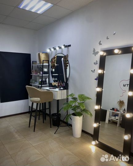 Аренда рабочего места бровиста визажиста