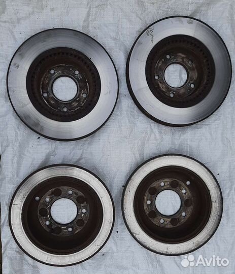 Диски тормозные передние и задние на Hyundai IX35