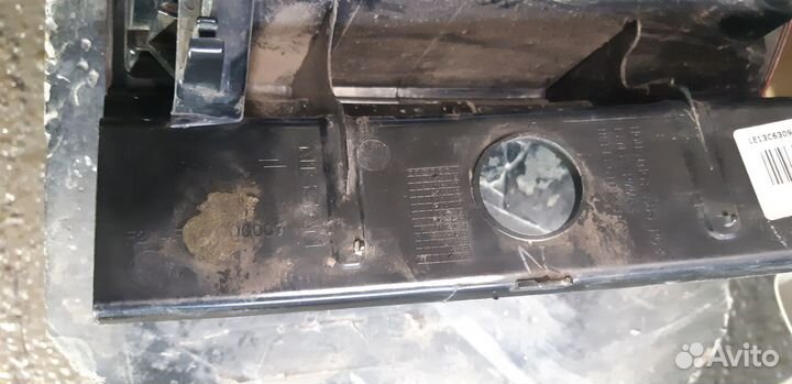 Задний правый фонарь ниссан террано