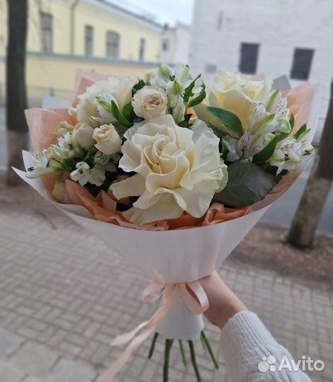 Белые розы с доставкой