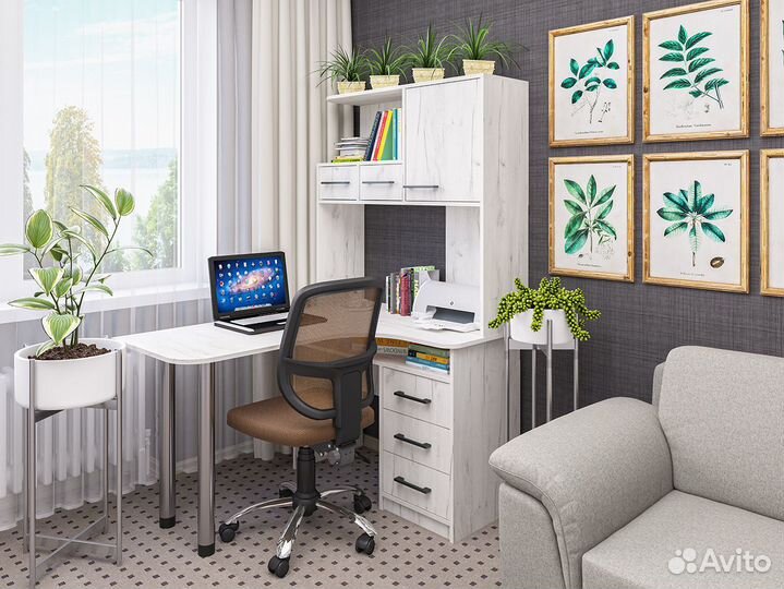 Угловой письменный стол 