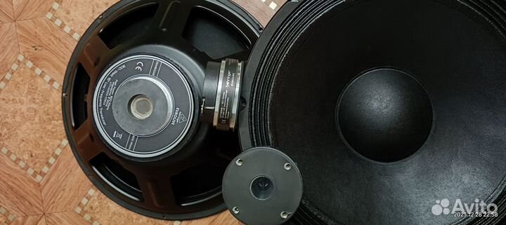 Behringer динамики комплект новые