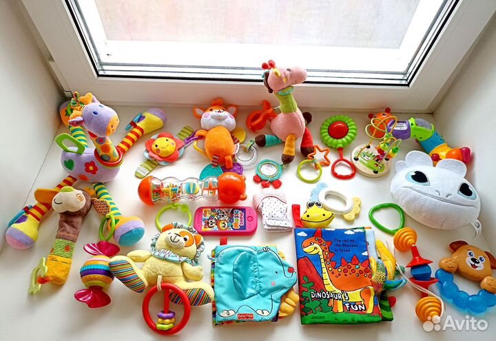 Погремушки, прорезыватели, игрушки на коляску