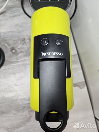 Nespresso essenza mini + aeroccino 3