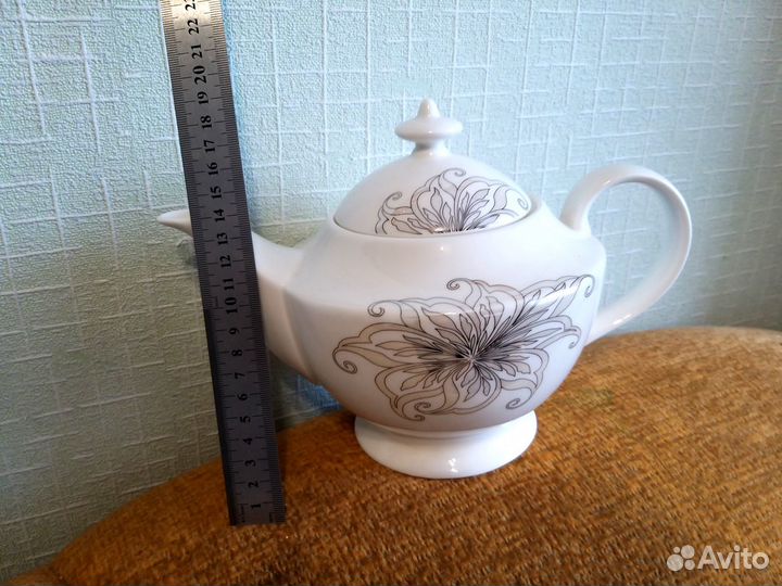 Большой заварочный чайник 1 Л китайский фарфор