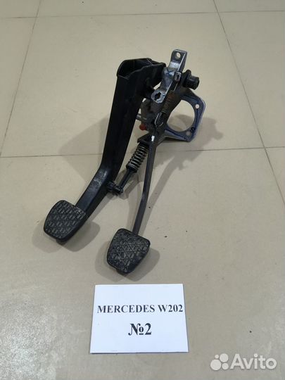 Педальный узел Mercedes C-Class W202