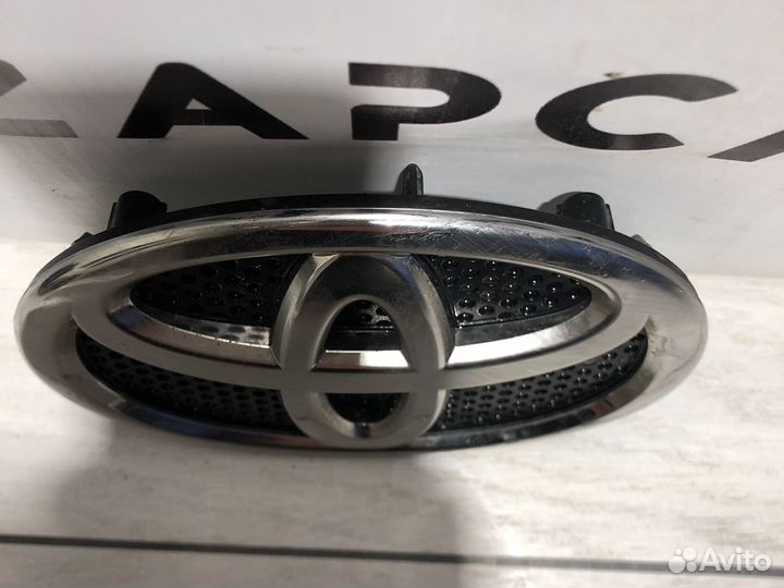 Toyota RAV4 Эмблема