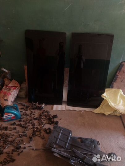 Стекло боковое фольксваген т5