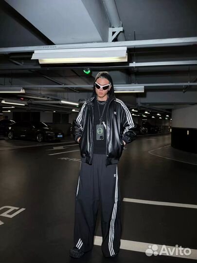 Кожаный бомбер Adidas Leather Bomber