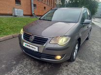 Volkswagen Touran 1.6 MT, 2008, 348 000 км, с пробегом, цена 650 000 руб.