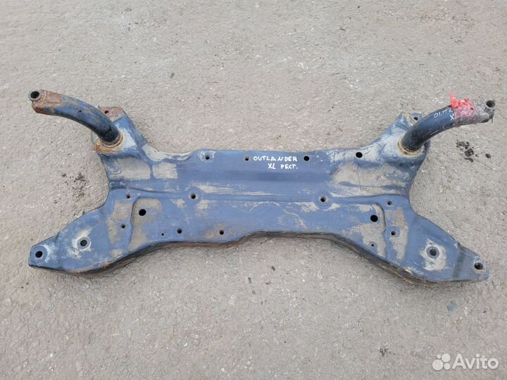 Подрамник передний на Mitsubishi Outlander XL
