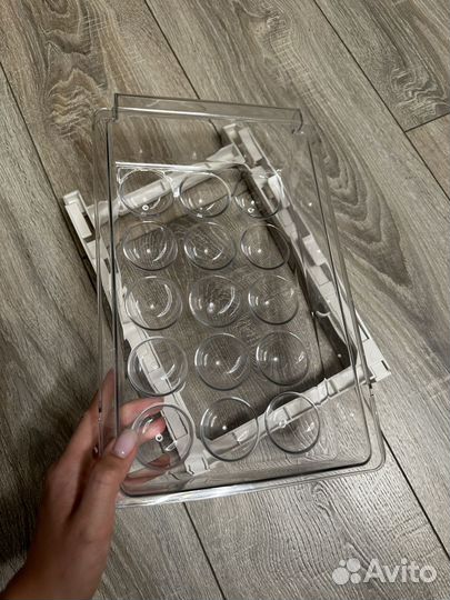 Контейнер для хранения яиц в холодильнике