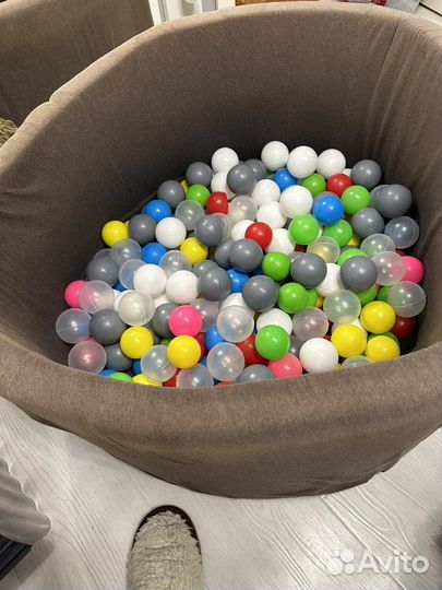Бассейн с шариками