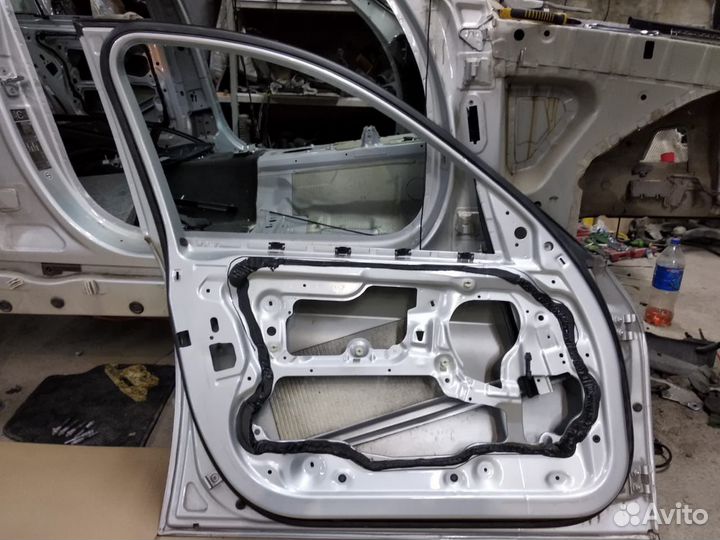 Дверь передняя левая BMW E90 E91