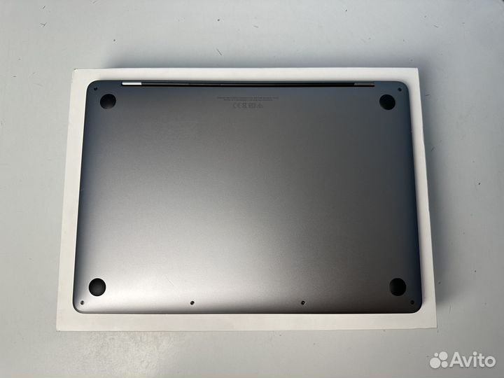 MacBook Pro 13 2022 M2 256Gb (85 циклов)