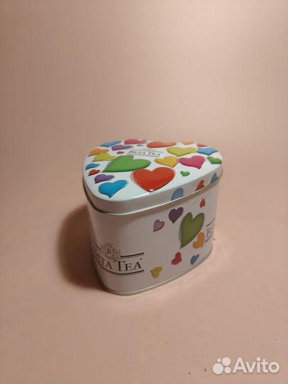 Жестяная банка в форме сердца с мелодией