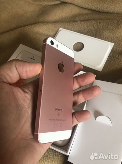 iPhone SE, 32 ГБ