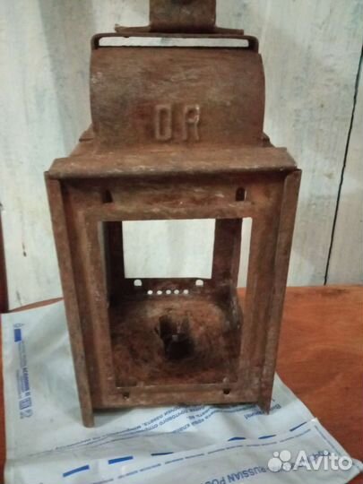 Старинный свечной фонарь