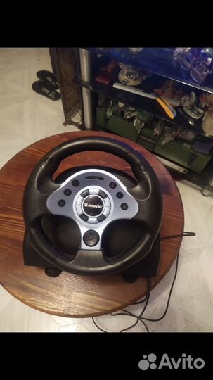 Игровой руль с педалями