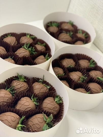 Клубника в шокодаде