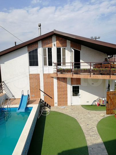 Гостиница, 590 м²