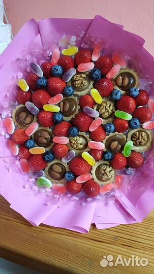 Клубника в шоколаде букеты