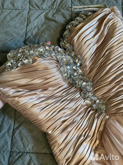 Платье sherri hill