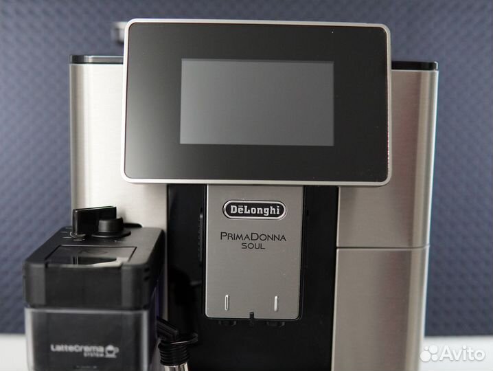 Кофемашина DeLonghi ecam 610.74