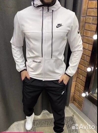 Новый спортивный костюм Найк