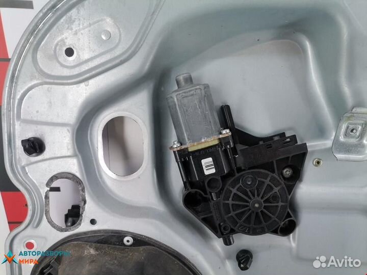 Стеклоподъемник передний правый Ford Focus 1738646