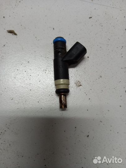 Dodge Caliber l форсунка инжекторная