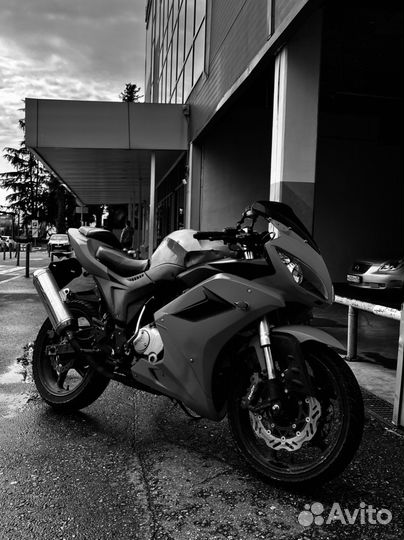 Мотоцикл 250 кубов