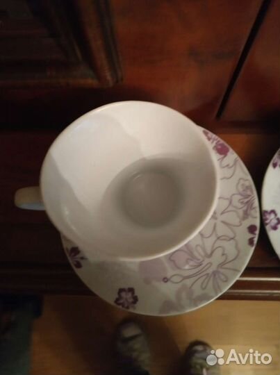 Чашечки с блюдцем кофейные,чайник и молочник