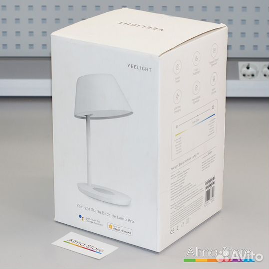 Умная настольная лампа Xiaomi Yeelight Lamp Pro