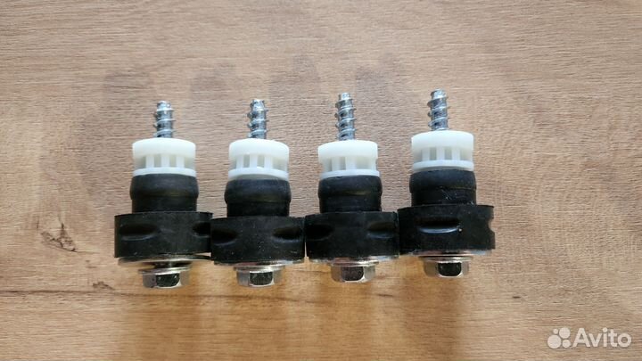 Транспортировочные болты для стиральной машины