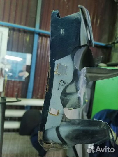 Крыло переднее правое nissan note