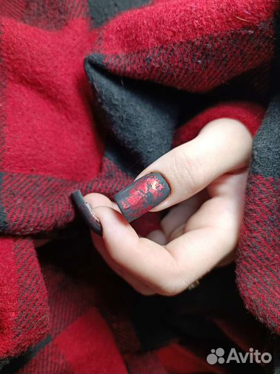 Нужна модель на гель-лак