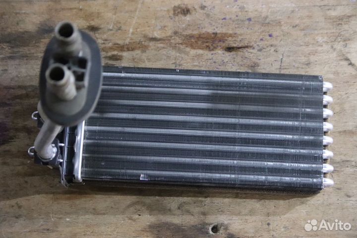 Радиатор печки на Пежо 3008 1