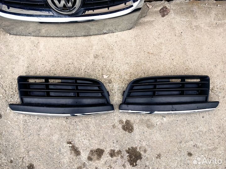 Решётка противотуманной фары Volkswagen Jetta 5 ор