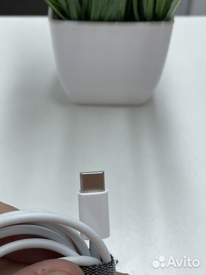 Оригинальные комплектные кабели Apple