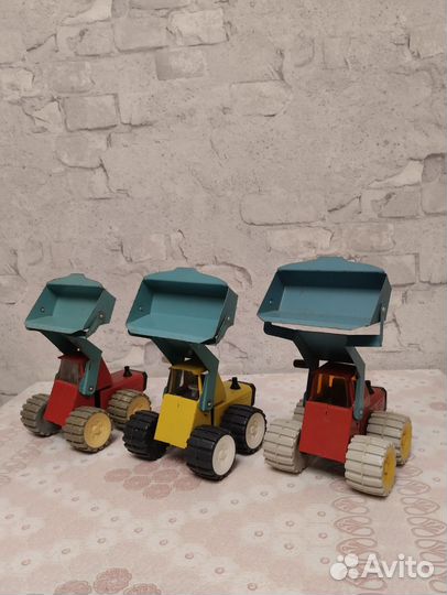 Игрушки из СССР, железные машинки, советские