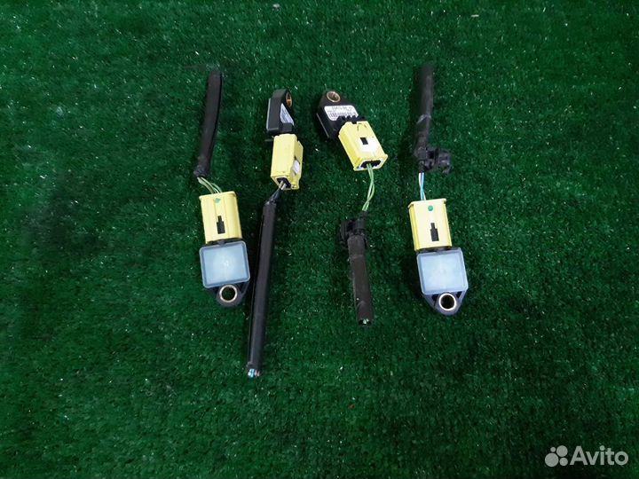 Датчик удара dodge RAM 1500 2013-2018 68056160AA