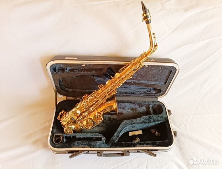 Альт саксофон Antigua 3100